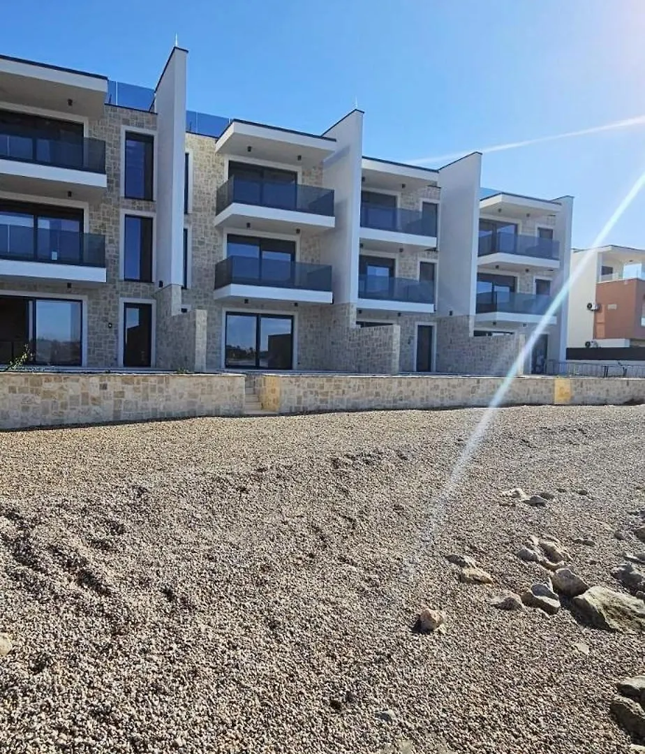סלינה Beachfront Escape Villa Nevera