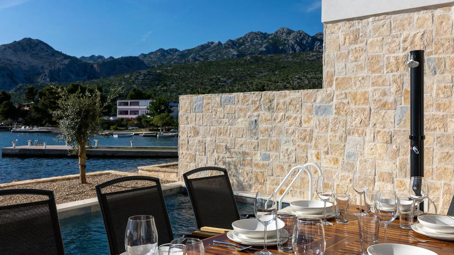 Beachfront Escape Villa Nevera Seline