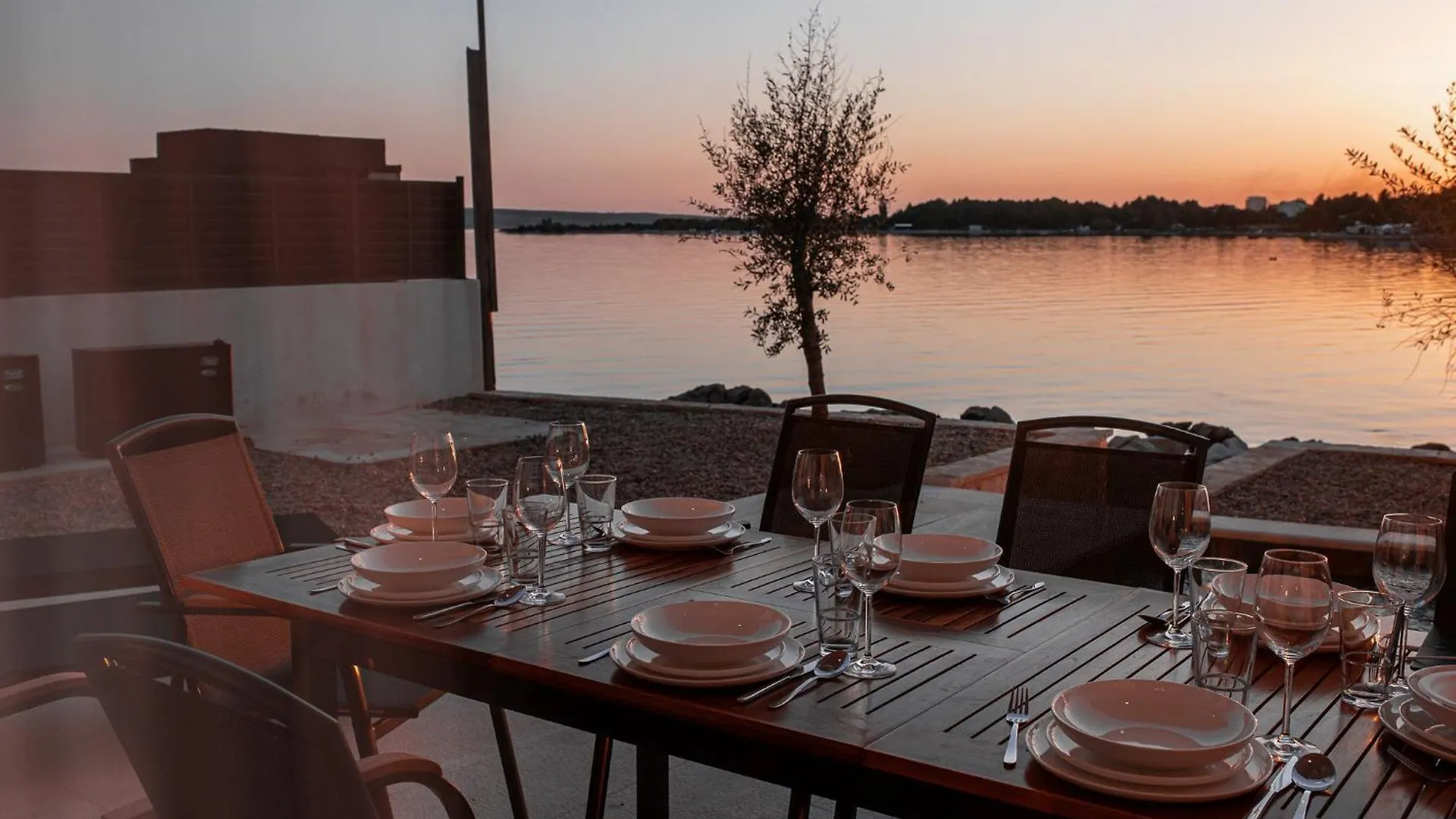 Beachfront Escape Villa Nevera Seline